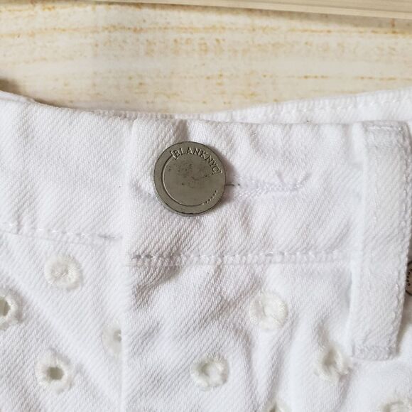 BLANKNYC The Barrow Vintage High Waist Eyelet Raw Hem Denim Shorts White Size 27 - Picture 7 of 13